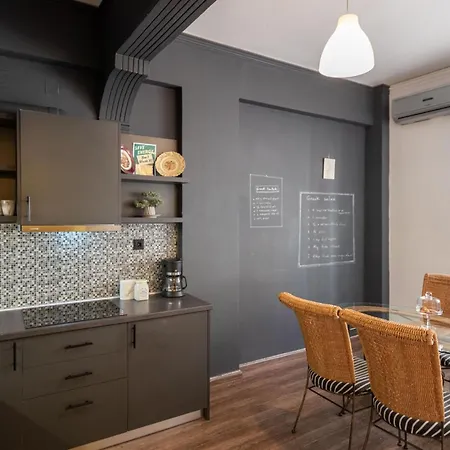 Chersonissos Central Apartment דירה *